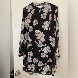 ASTR Floral Dress Size Small
